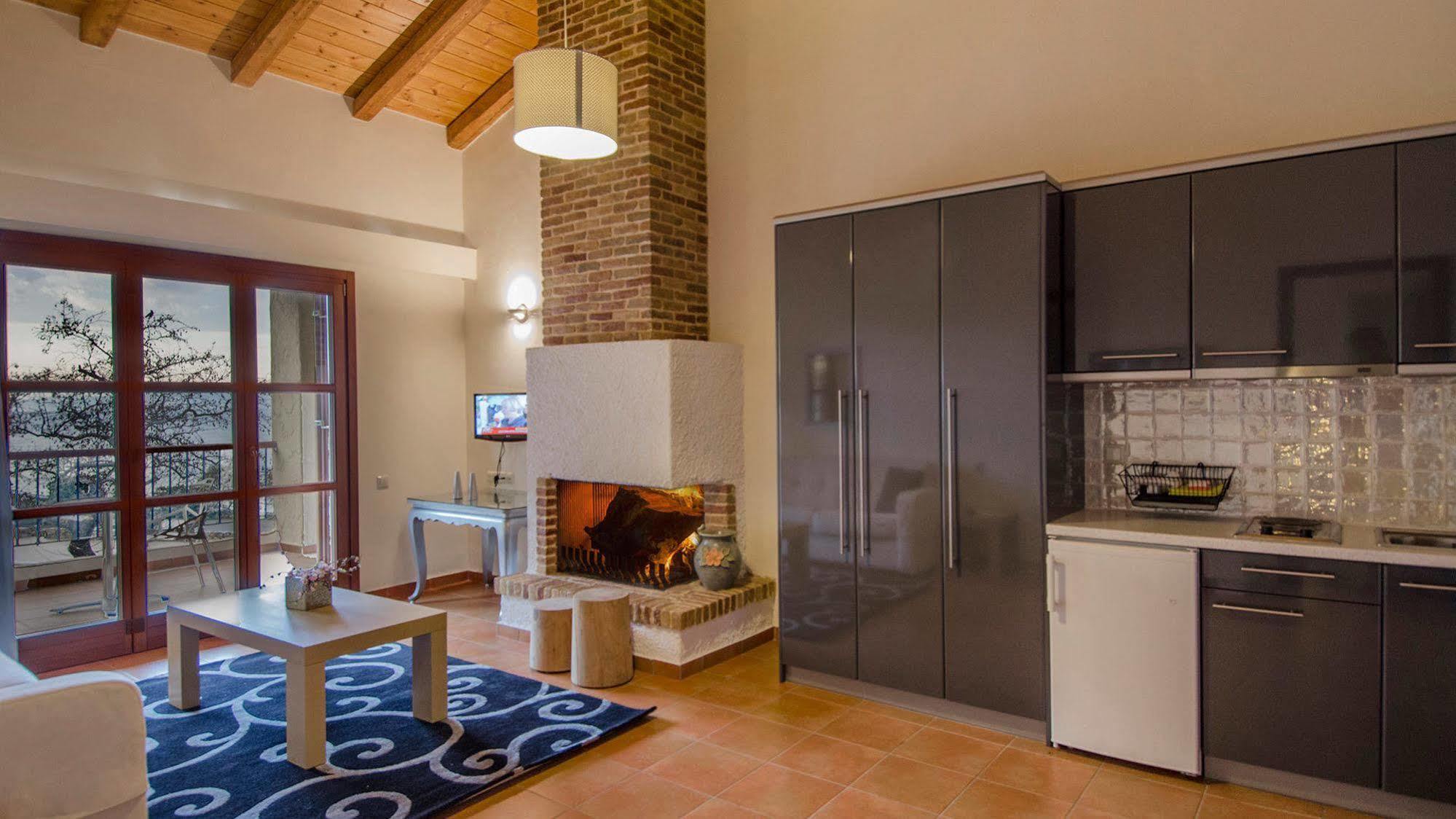 Kaminos Resort Límni 外观 照片